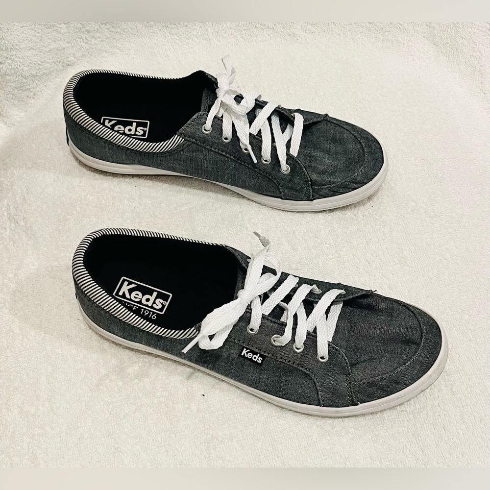 Women’s KEDS tennis shoe size 8 - Picture 5 of 6